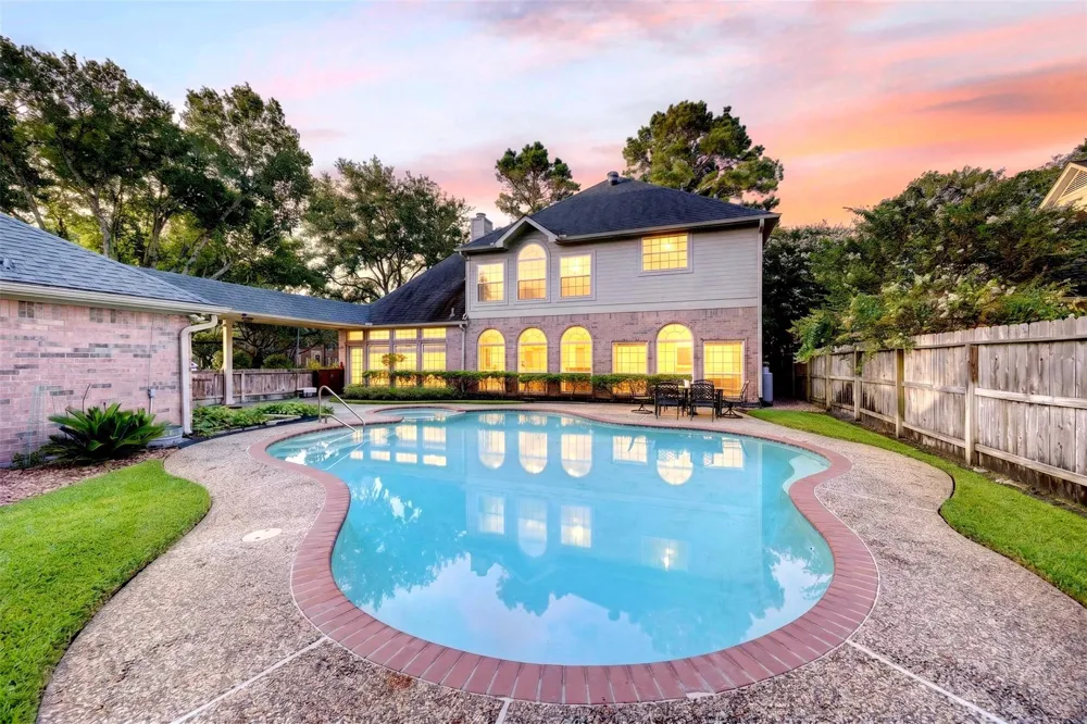 19602 Laurel Park Lane Houston, TX 77094