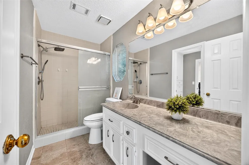 19602 Laurel Park Lane Houston, TX 77094