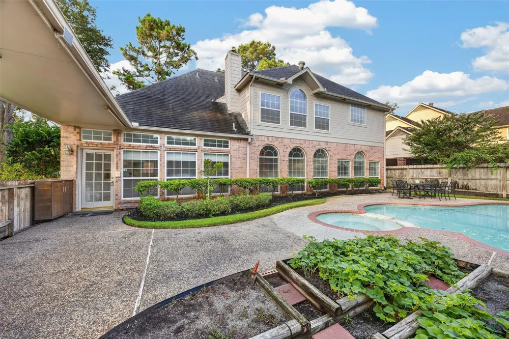 19602 Laurel Park Lane Houston, TX 77094