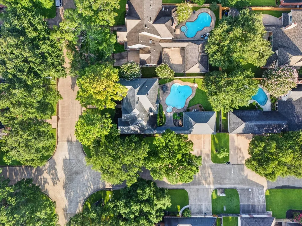 19602 Laurel Park Lane Houston, TX 77094