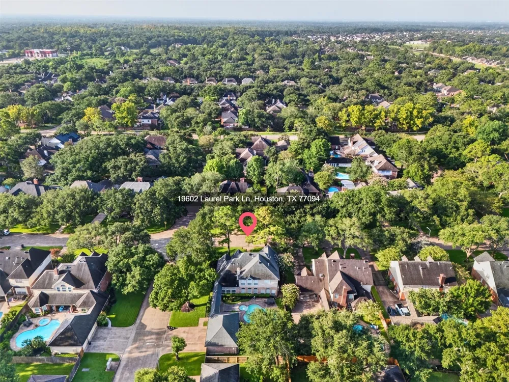 19602 Laurel Park Lane Houston, TX 77094