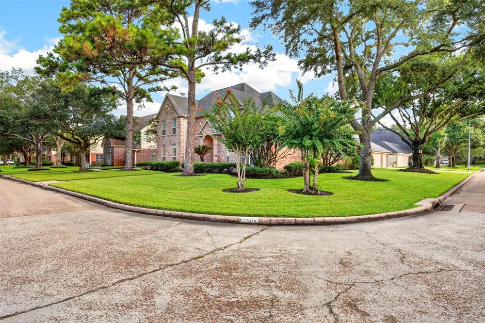 19602 Laurel Park Lane Houston, TX 77094