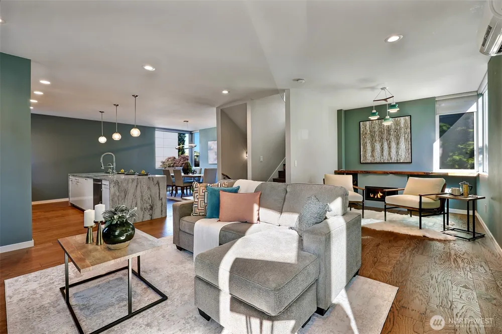 6533 34th Avenue SW #B Seattle, WA 98126