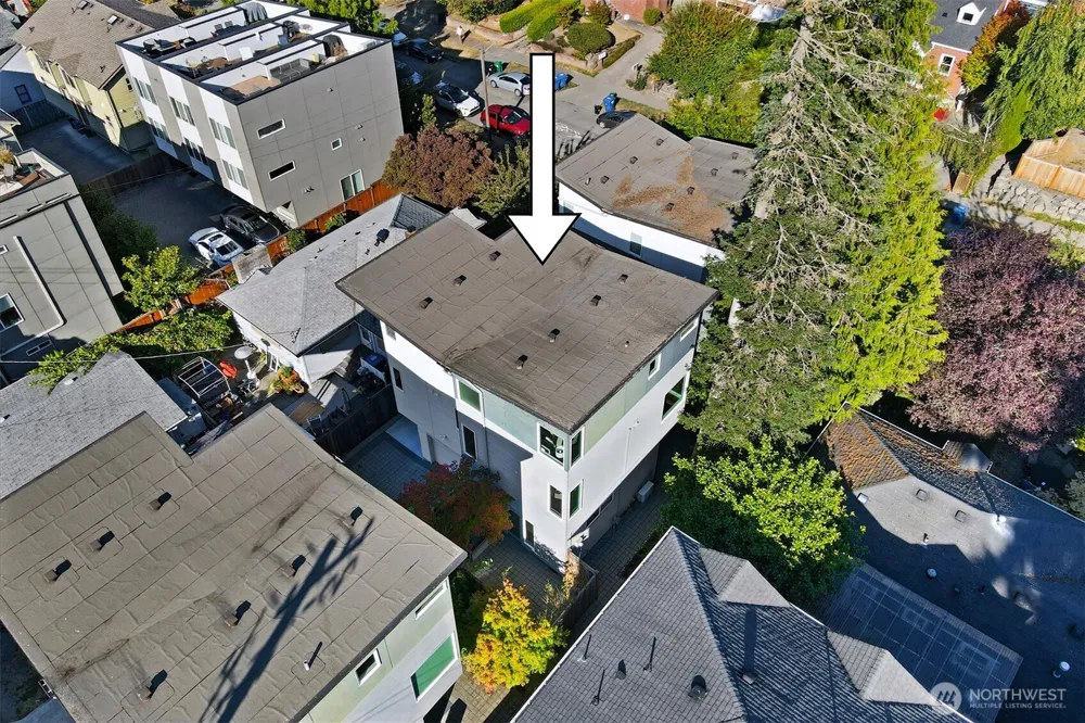 6533 34th Avenue SW #B Seattle, WA 98126
