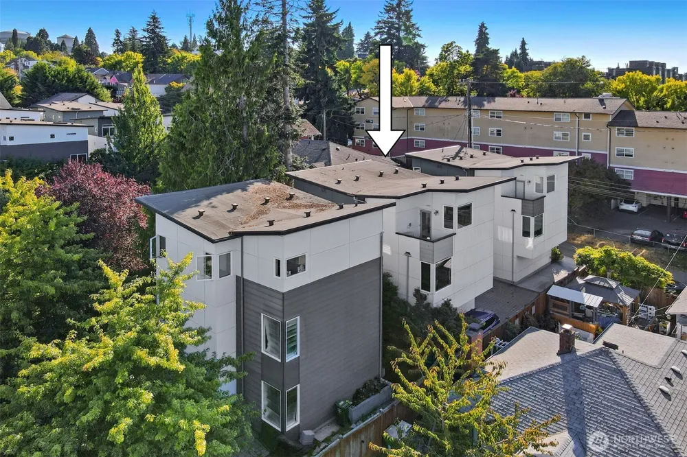6533 34th Avenue SW #B Seattle, WA 98126