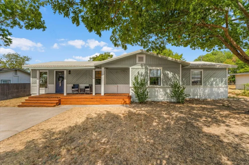 124 James Street Aledo, TX 76008