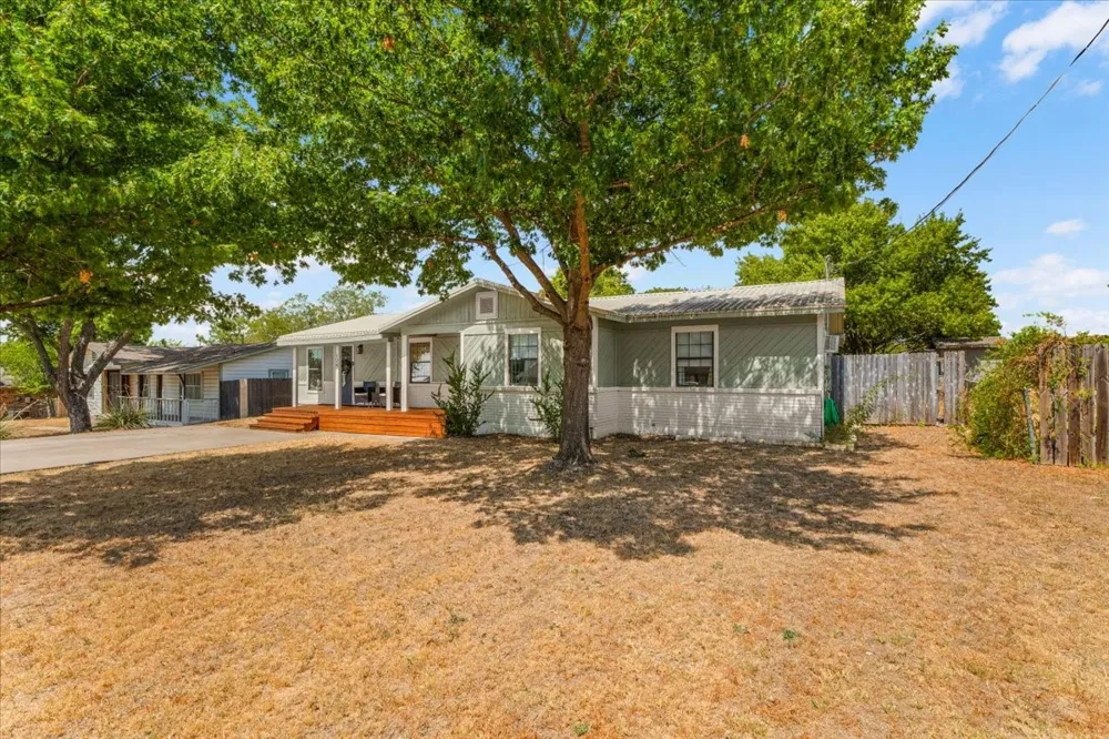 124 James Street Aledo, TX 76008