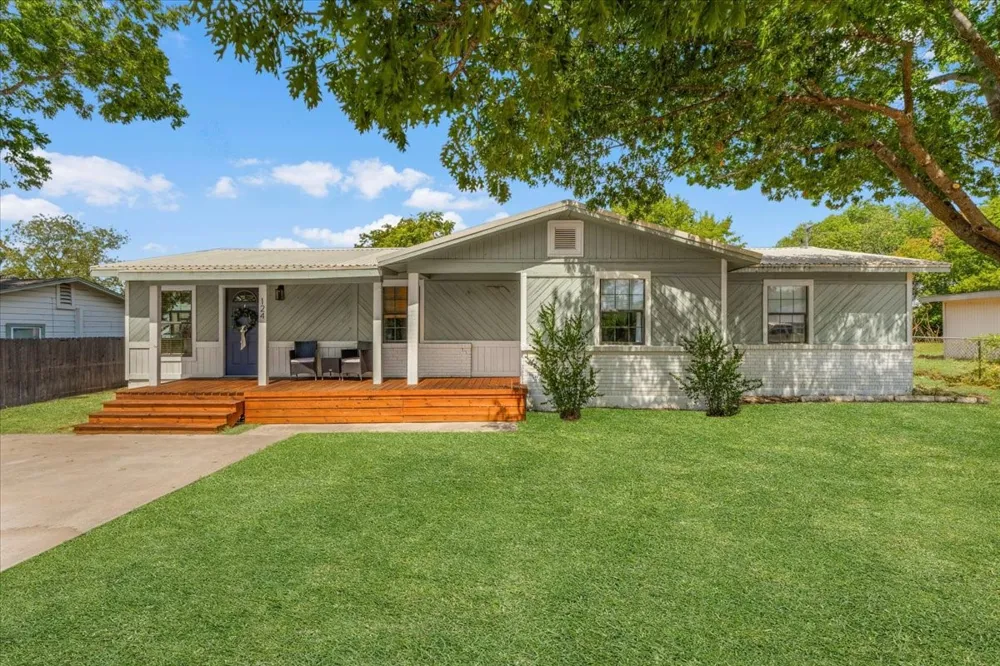 124 James Street Aledo, TX 76008