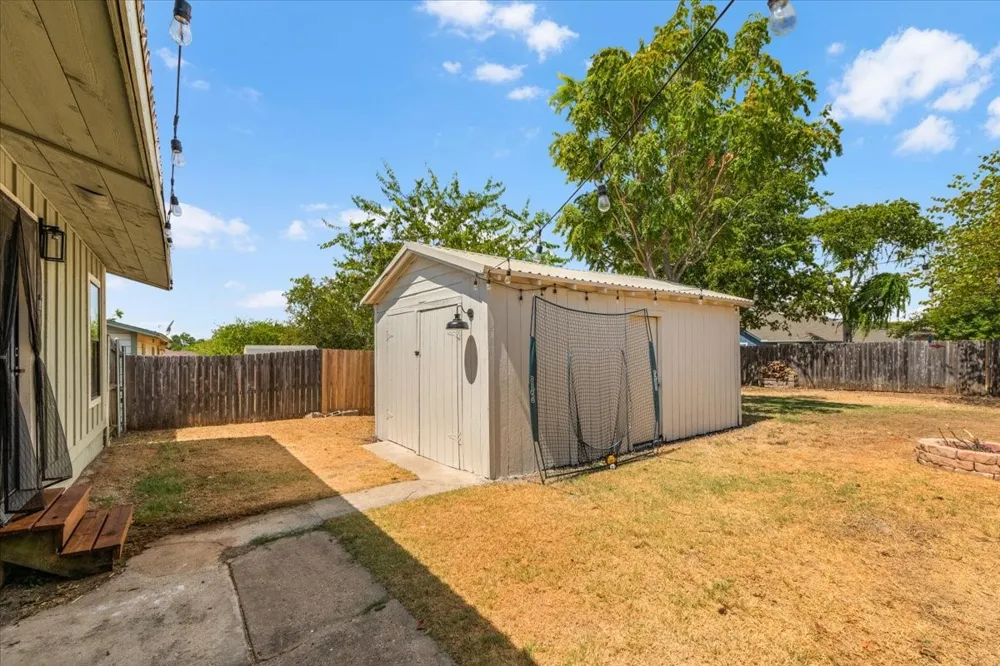 124 James Street Aledo, TX 76008