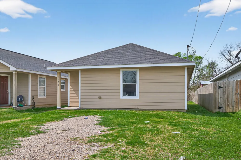 7521 Dyer Street Houston, TX 77088