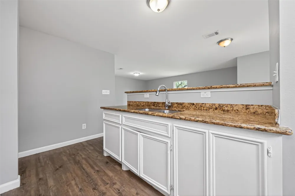 7521 Dyer Street Houston, TX 77088