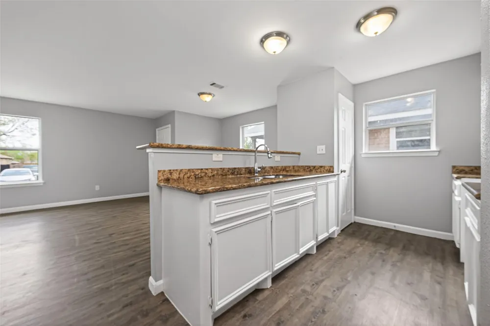 7521 Dyer Street Houston, TX 77088