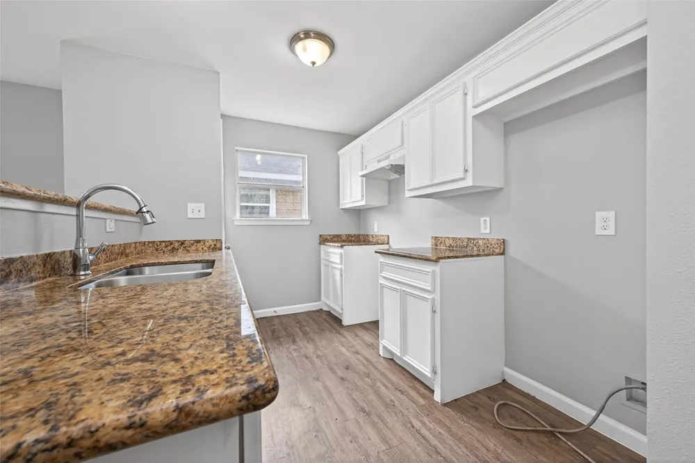 7521 Dyer Street Houston, TX 77088