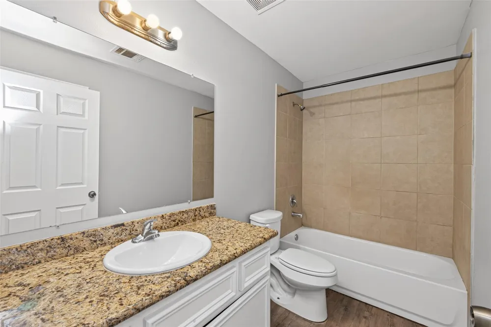 7521 Dyer Street Houston, TX 77088