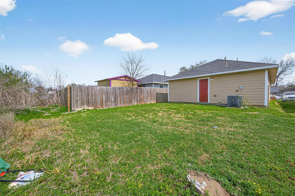 7521 Dyer Street Houston, TX 77088