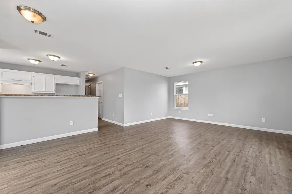 7521 Dyer Street Houston, TX 77088