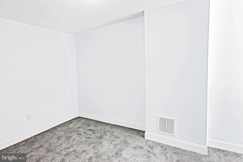 1738 W 4TH STREET Wilmington, DE 19805
