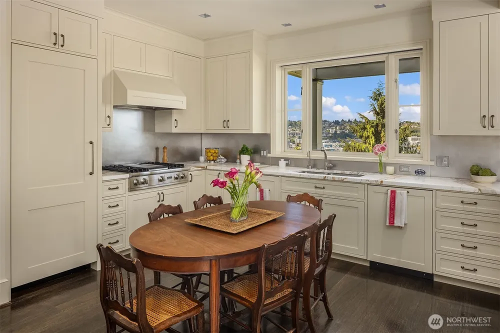 1065 Summit Avenue E Seattle, WA 98102