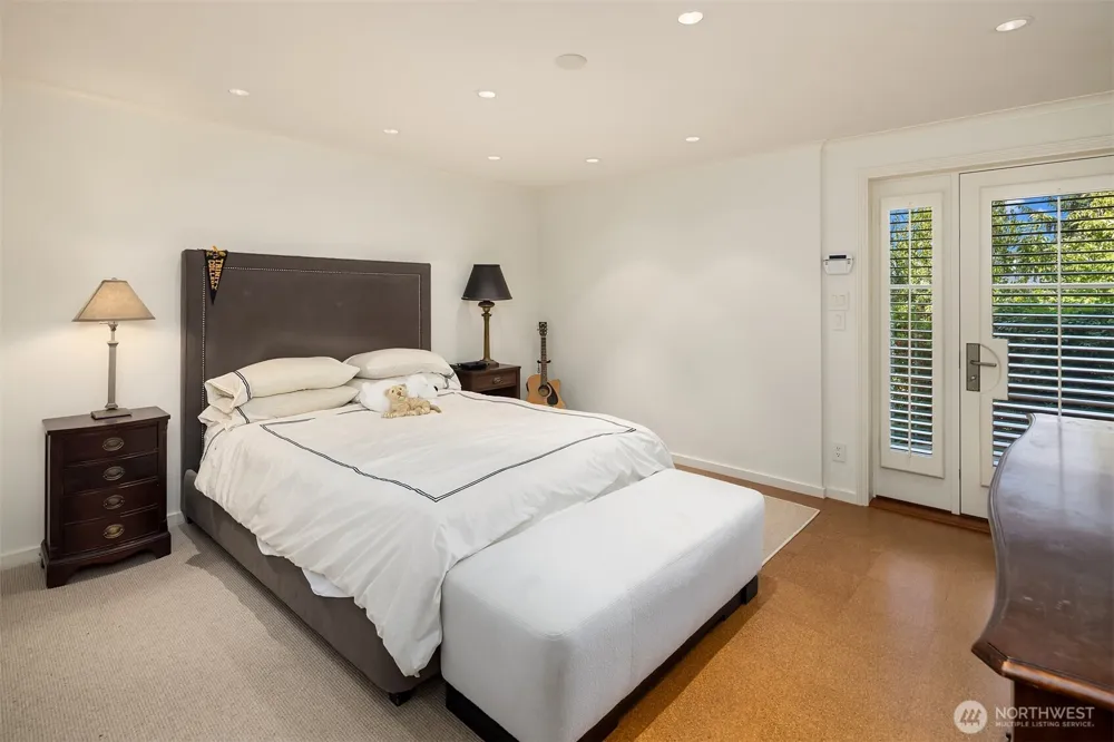 1065 Summit Avenue E Seattle, WA 98102