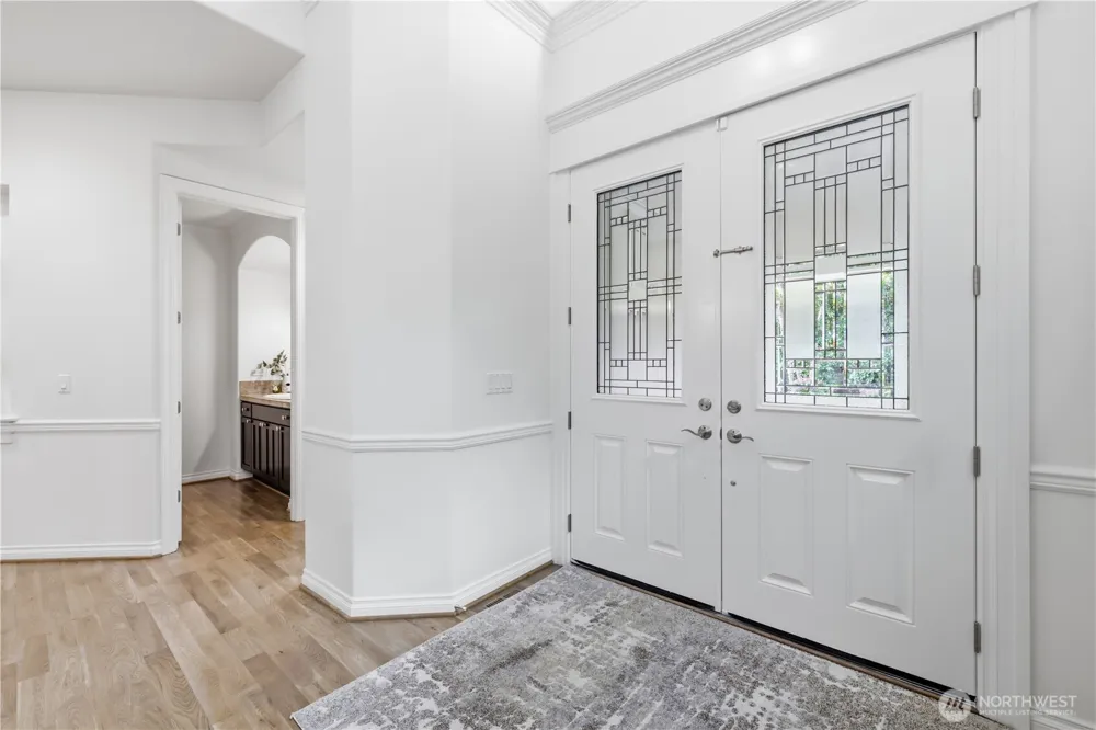 698 Summerhill Ridge Drive NW Issaquah, WA 98027