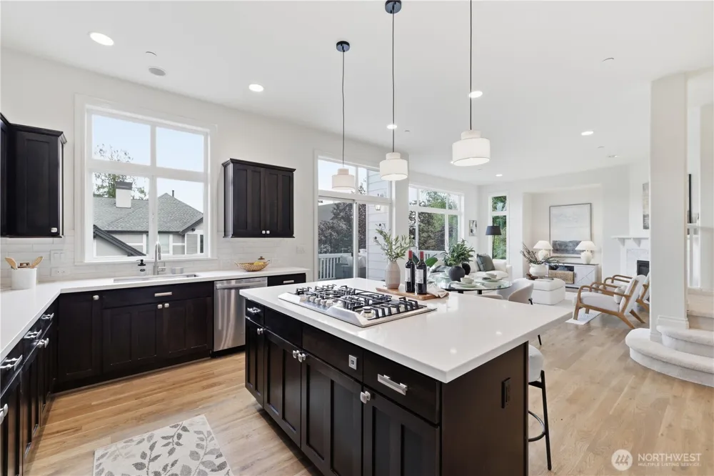 698 Summerhill Ridge Drive NW Issaquah, WA 98027