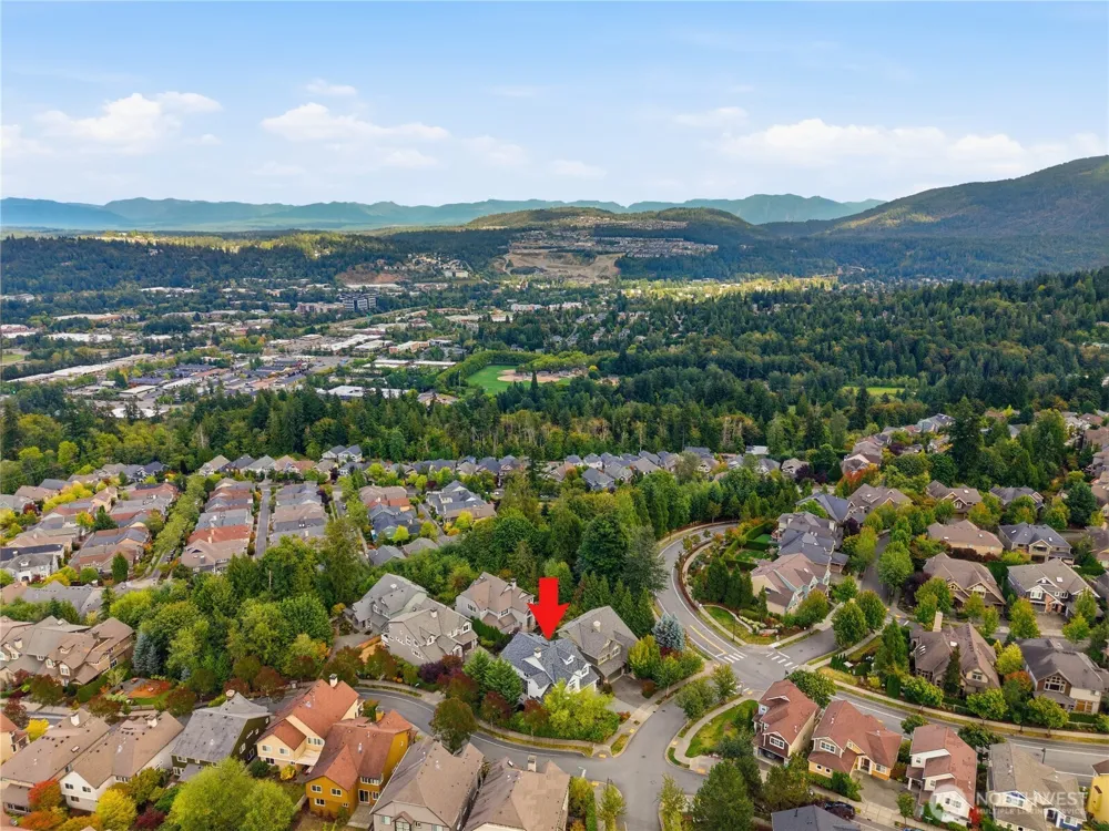 698 Summerhill Ridge Drive NW Issaquah, WA 98027