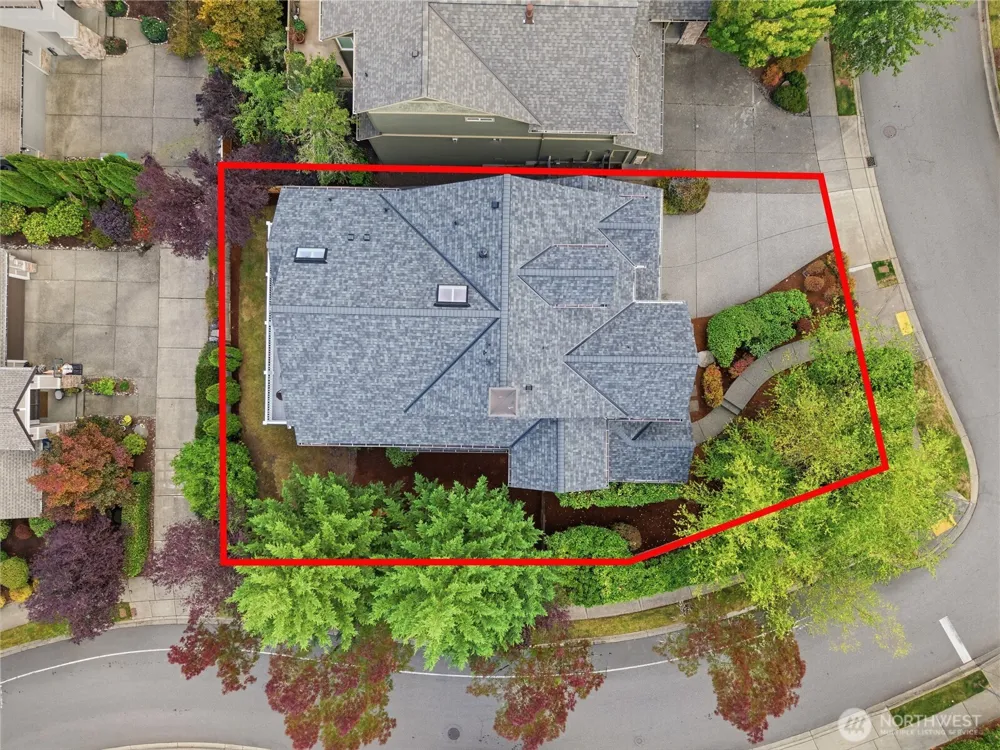 698 Summerhill Ridge Drive NW Issaquah, WA 98027