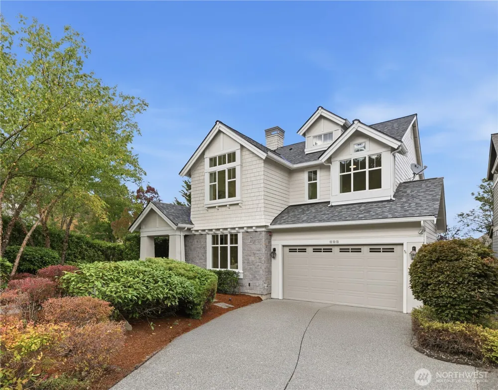 698 Summerhill Ridge Drive NW Issaquah, WA 98027
