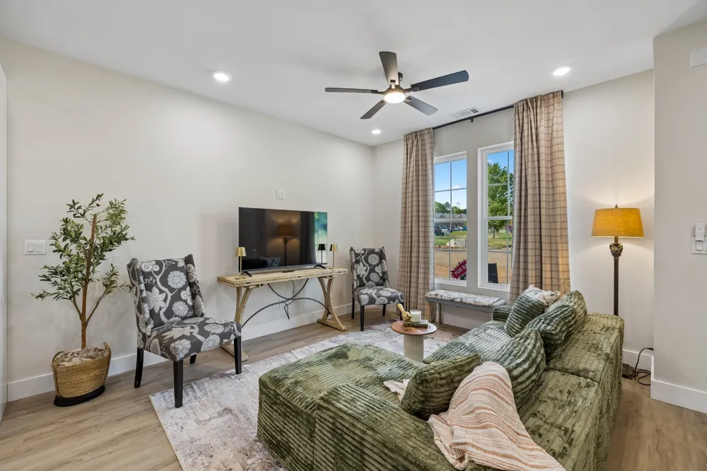 2255 McCormick Ln #103 Clarksville, TN 37040