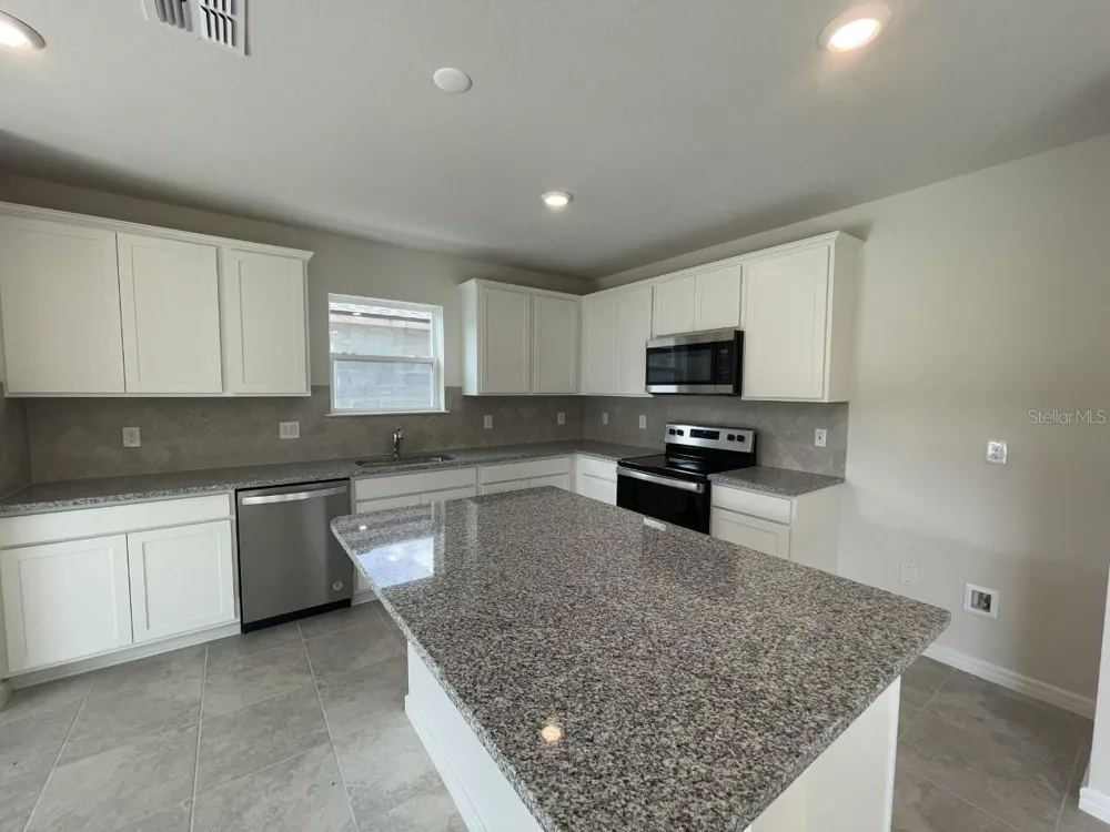 9469 RALLY SPRING LOOP Wesley Chapel, FL 33545
