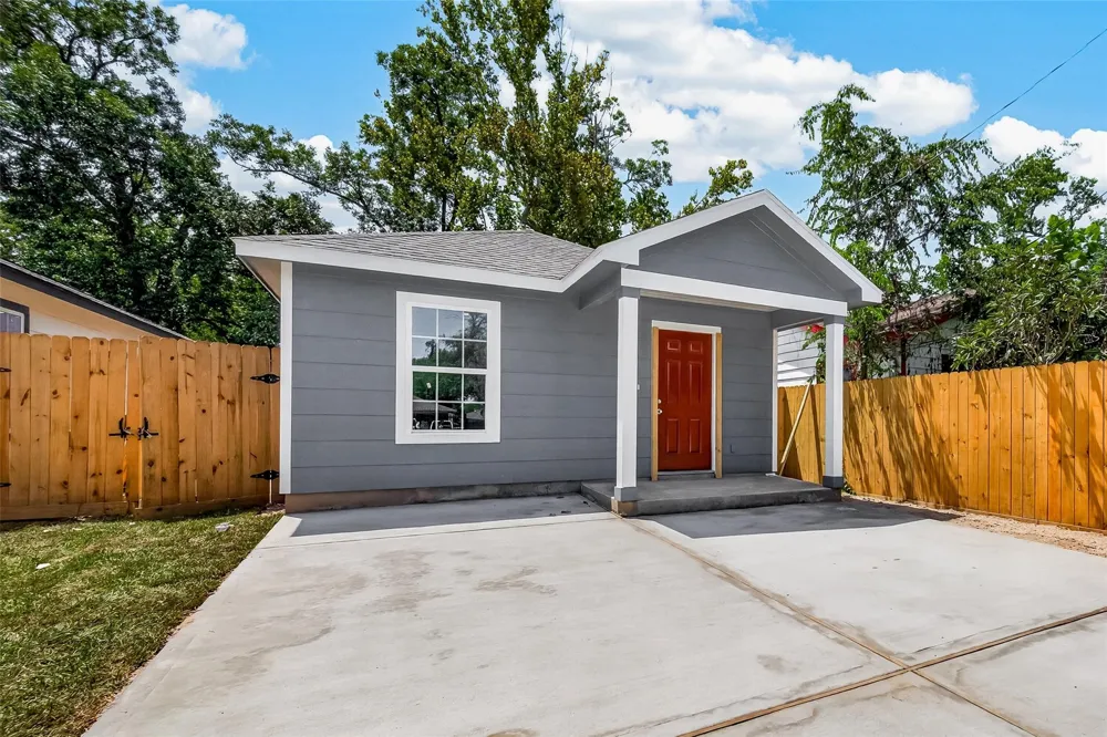 7412 S Hall Street Houston, TX 77028