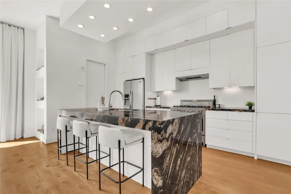 1624 Vermont Street Houston, TX 77006