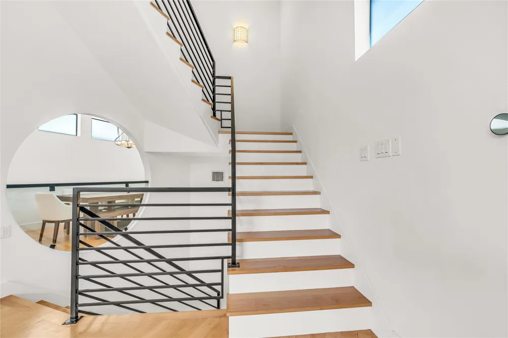 1624 Vermont Street Houston, TX 77006
