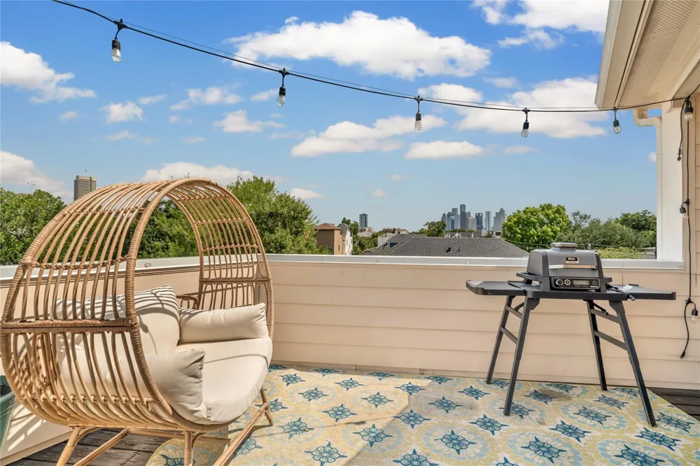 1624 Vermont Street Houston, TX 77006