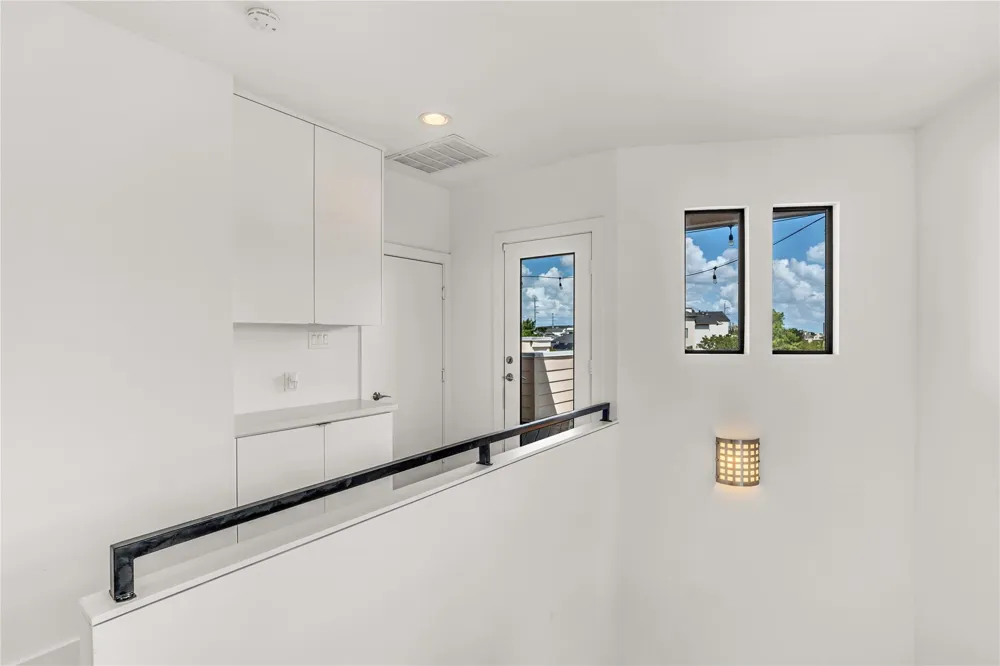 1624 Vermont Street Houston, TX 77006
