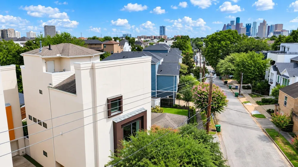 1624 Vermont Street Houston, TX 77006