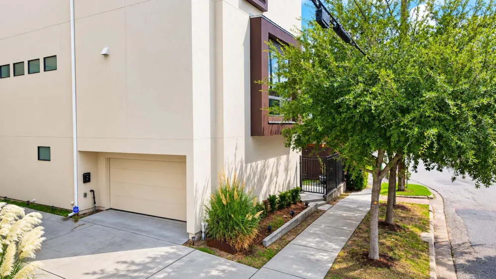 1624 Vermont Street Houston, TX 77006