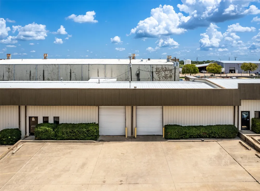 104 Industrial Drive Waxahachie, TX 75165