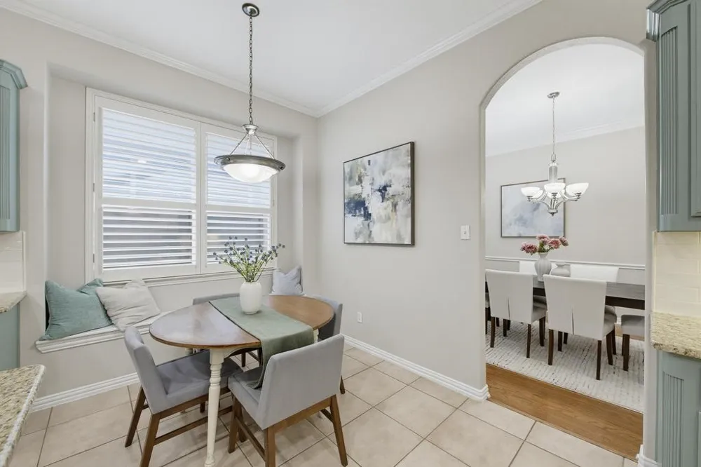 1906 Fountain Wood Drive Euless, TX 76039