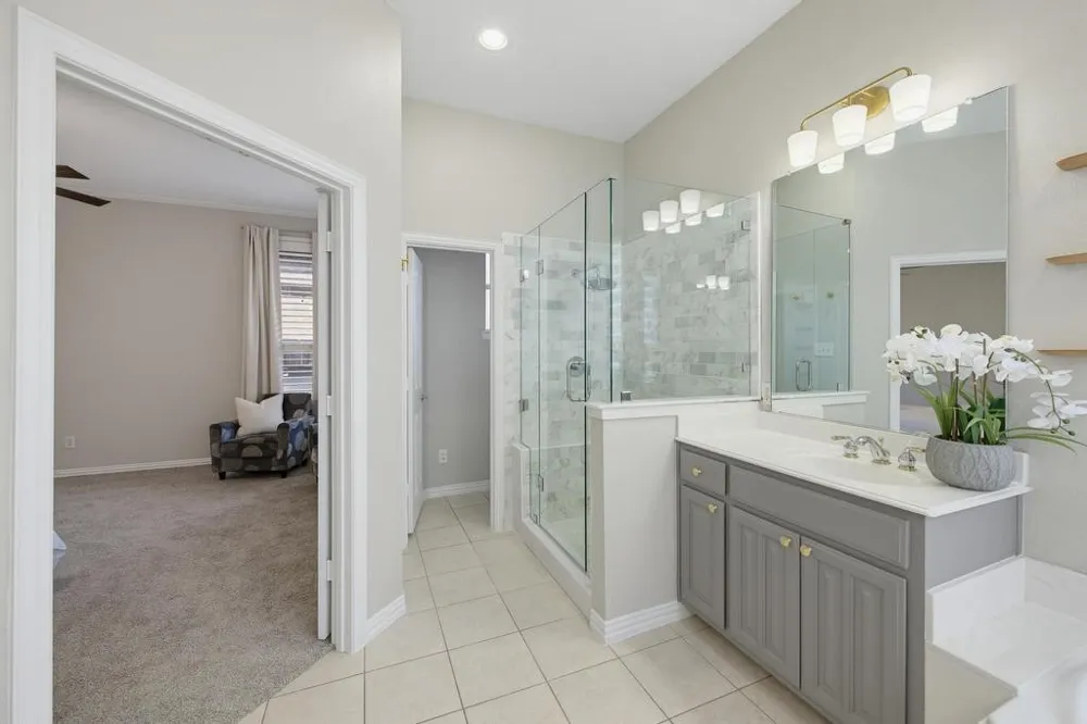 1906 Fountain Wood Drive Euless, TX 76039