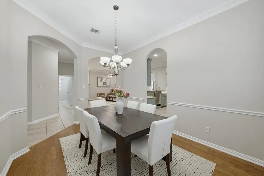 1906 Fountain Wood Drive Euless, TX 76039