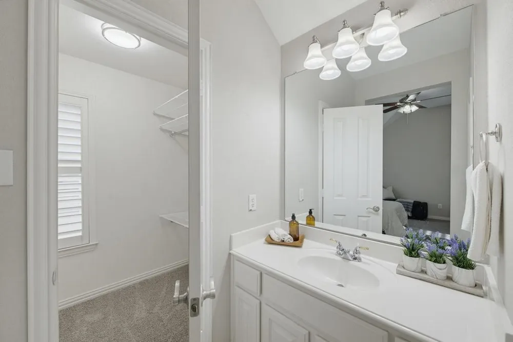 1906 Fountain Wood Drive Euless, TX 76039