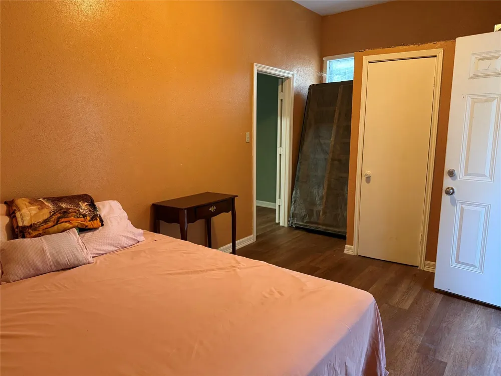6325 Cullen Boulevard Houston, TX 77021
