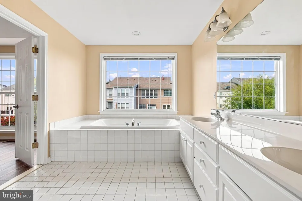 22675 SIMONET BLANC TERRACE Ashburn, VA 20148