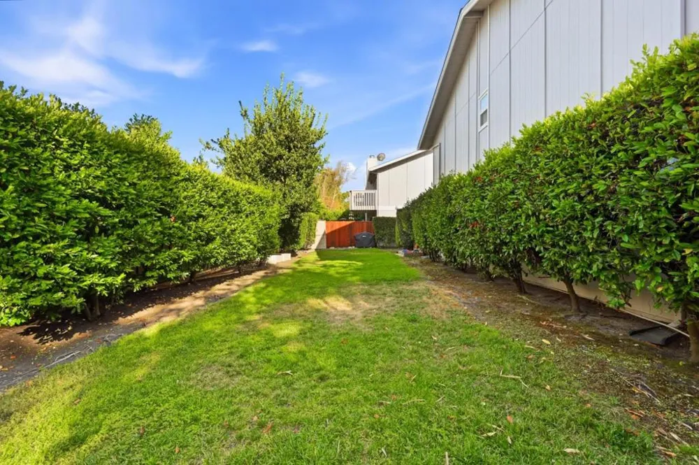 114 Granada Drive Mountain View, CA 94043