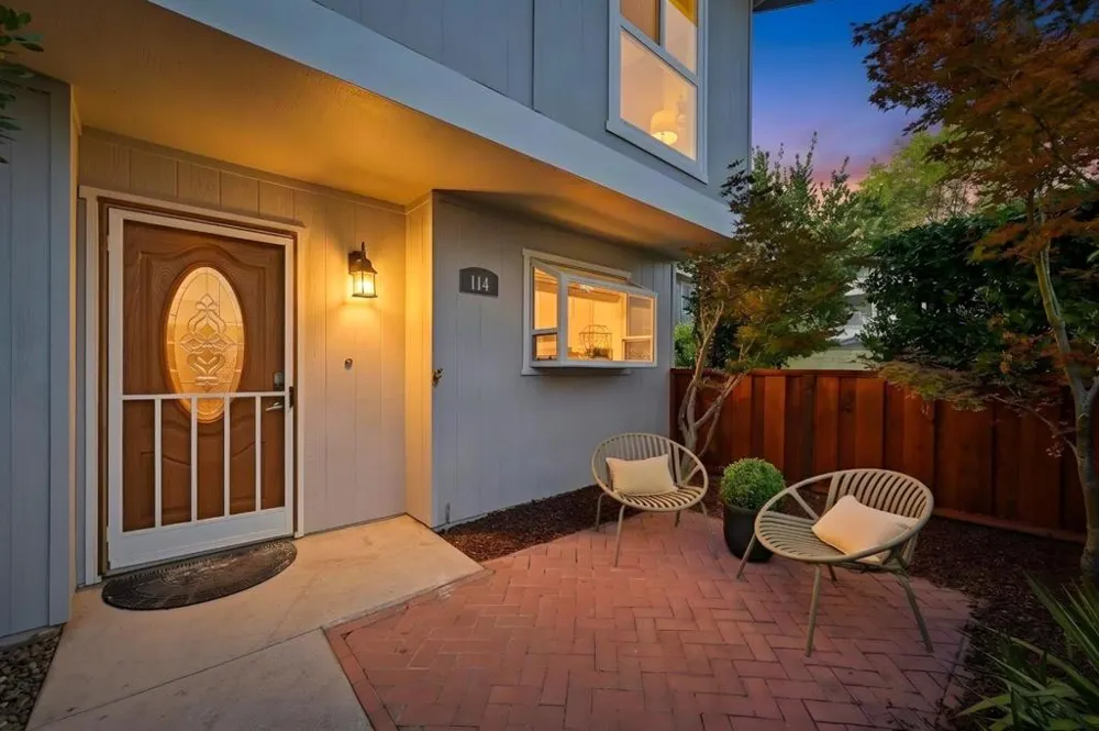 114 Granada Drive Mountain View, CA 94043