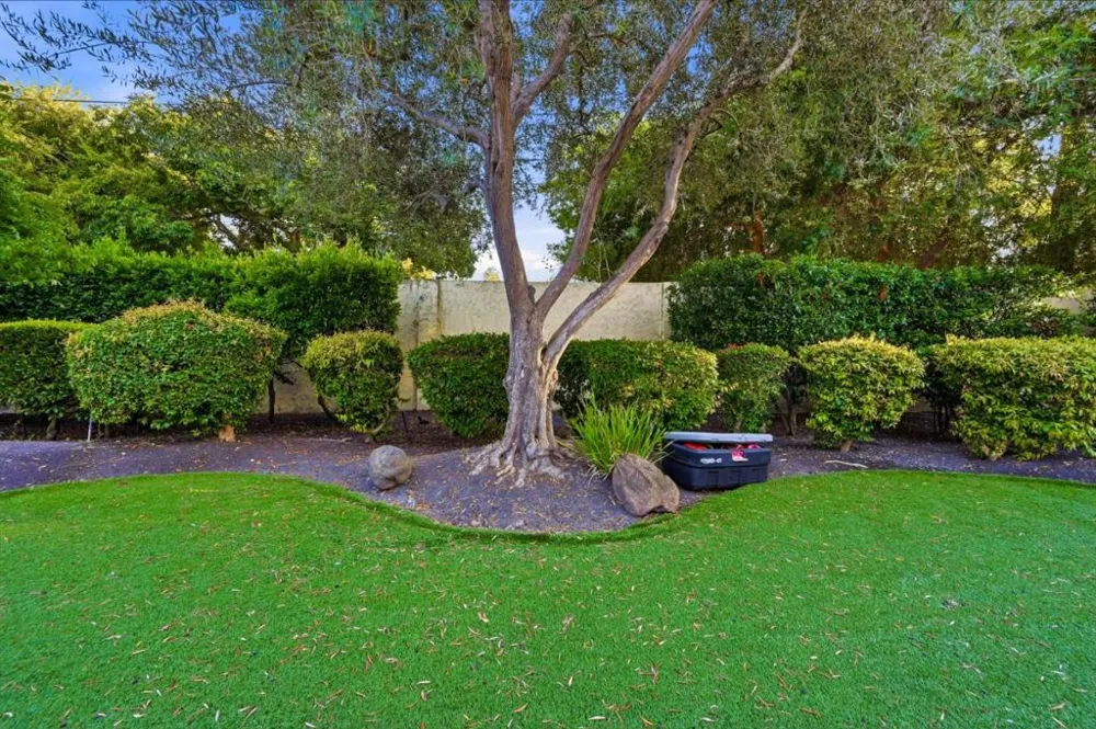 114 Granada Drive Mountain View, CA 94043