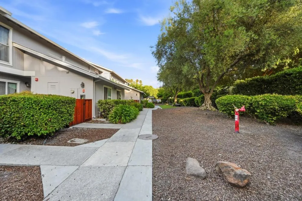 114 Granada Drive Mountain View, CA 94043