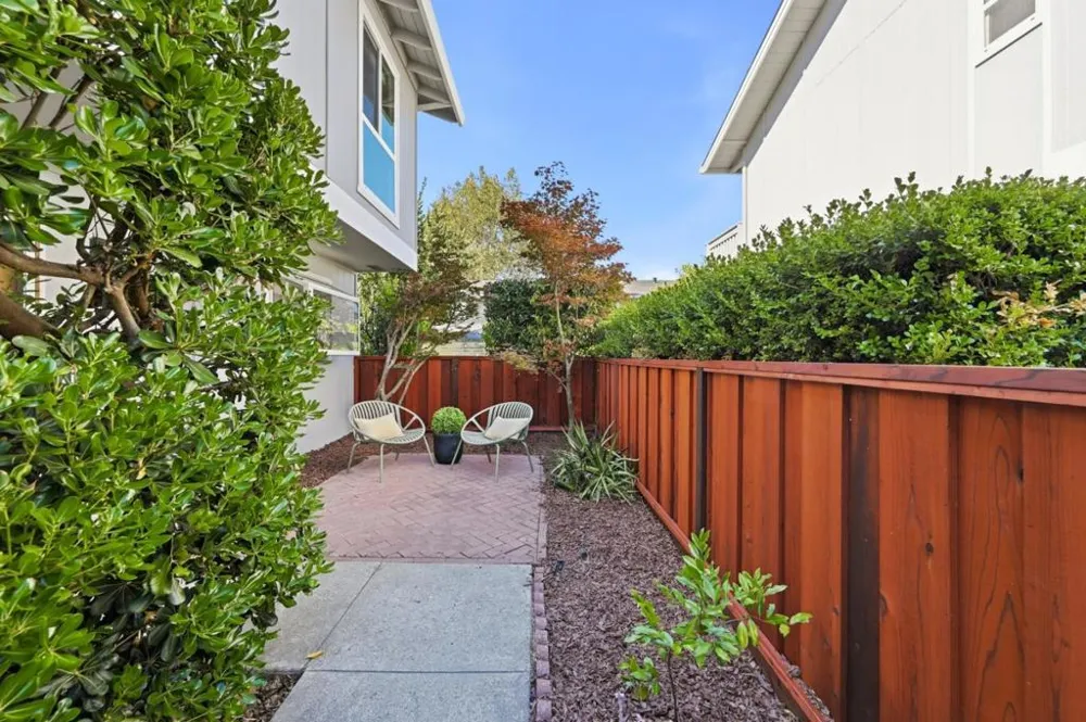 114 Granada Drive Mountain View, CA 94043