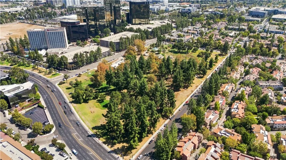 6815 Remmet Avenue #212 Los Angeles, CA 91303